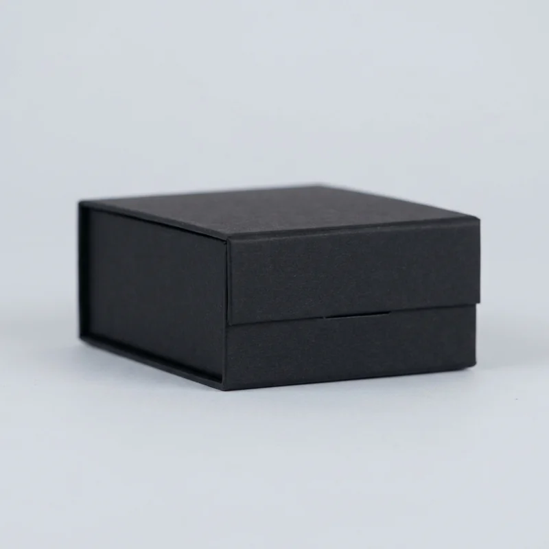 Custom magnetic gift boxes — packaging option